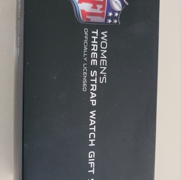 New Nfl Denver Broncos womens watch w/ tan, white and black bands - Picture 2 of 2